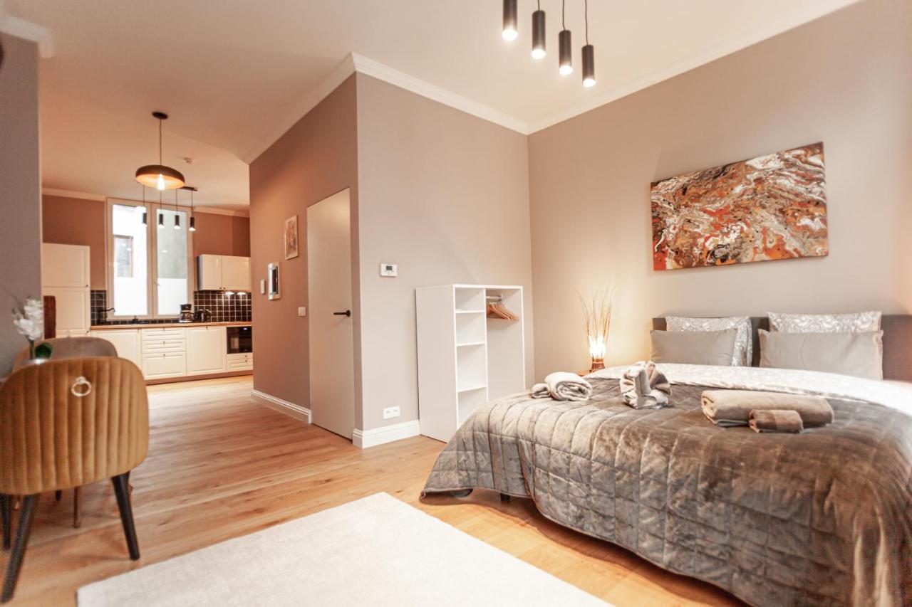 Luxury Suites Palace By Rikas Hotels 안트베르펜 외부 사진